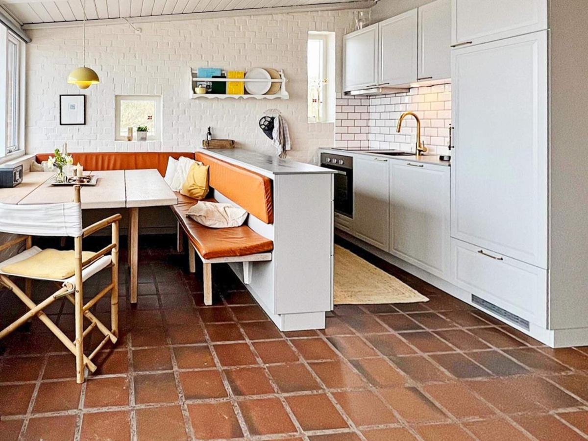 5 Person Holiday Home In Henne Henne Strand Esterno foto