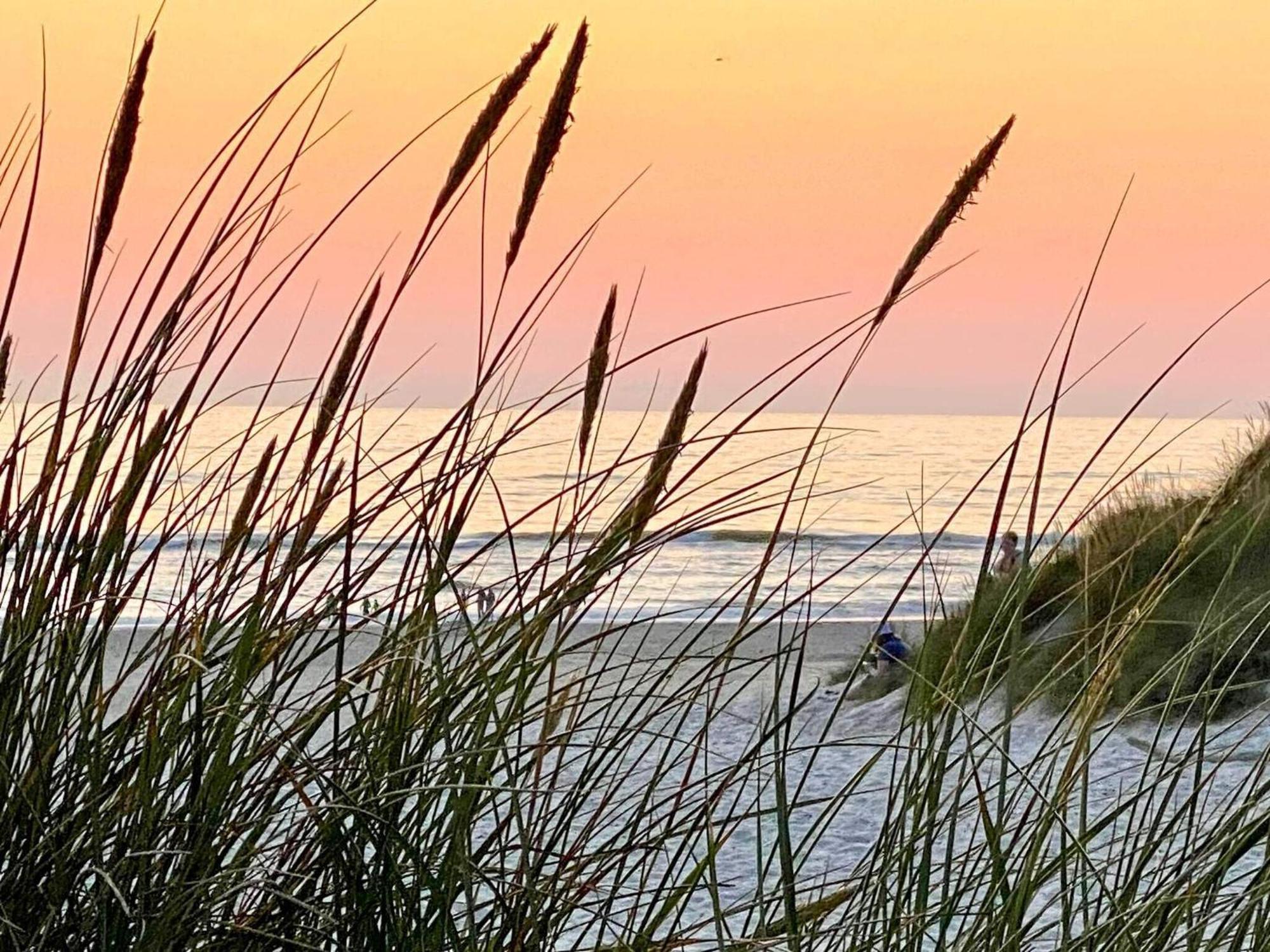 5 Person Holiday Home In Henne Henne Strand Esterno foto